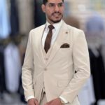 Costume Beige 3 Pièces — Élégance Cérémonie